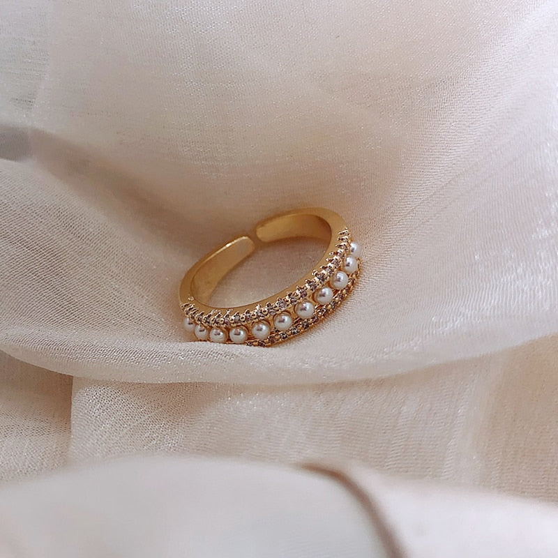 GOLD & PEARL LUXURY RING