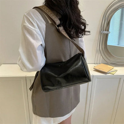 Florence - Modern Everyday Crossbody