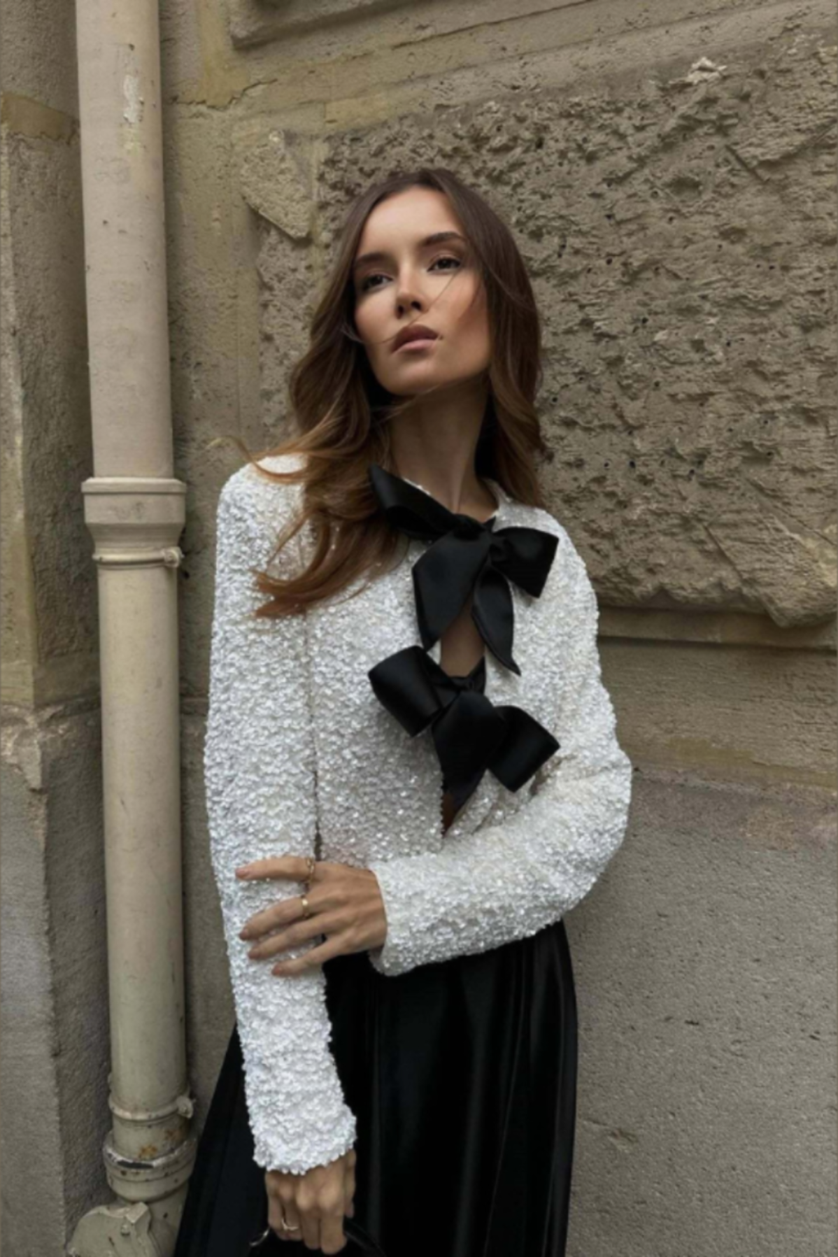 ANWEN | CHIC BLOUSE WITH BOW DETAIL