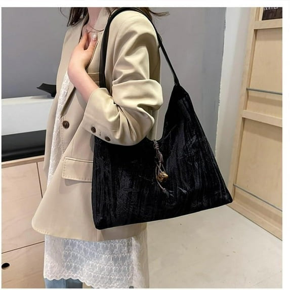 Amélie - Velvet Crossbody Shoulder Bag